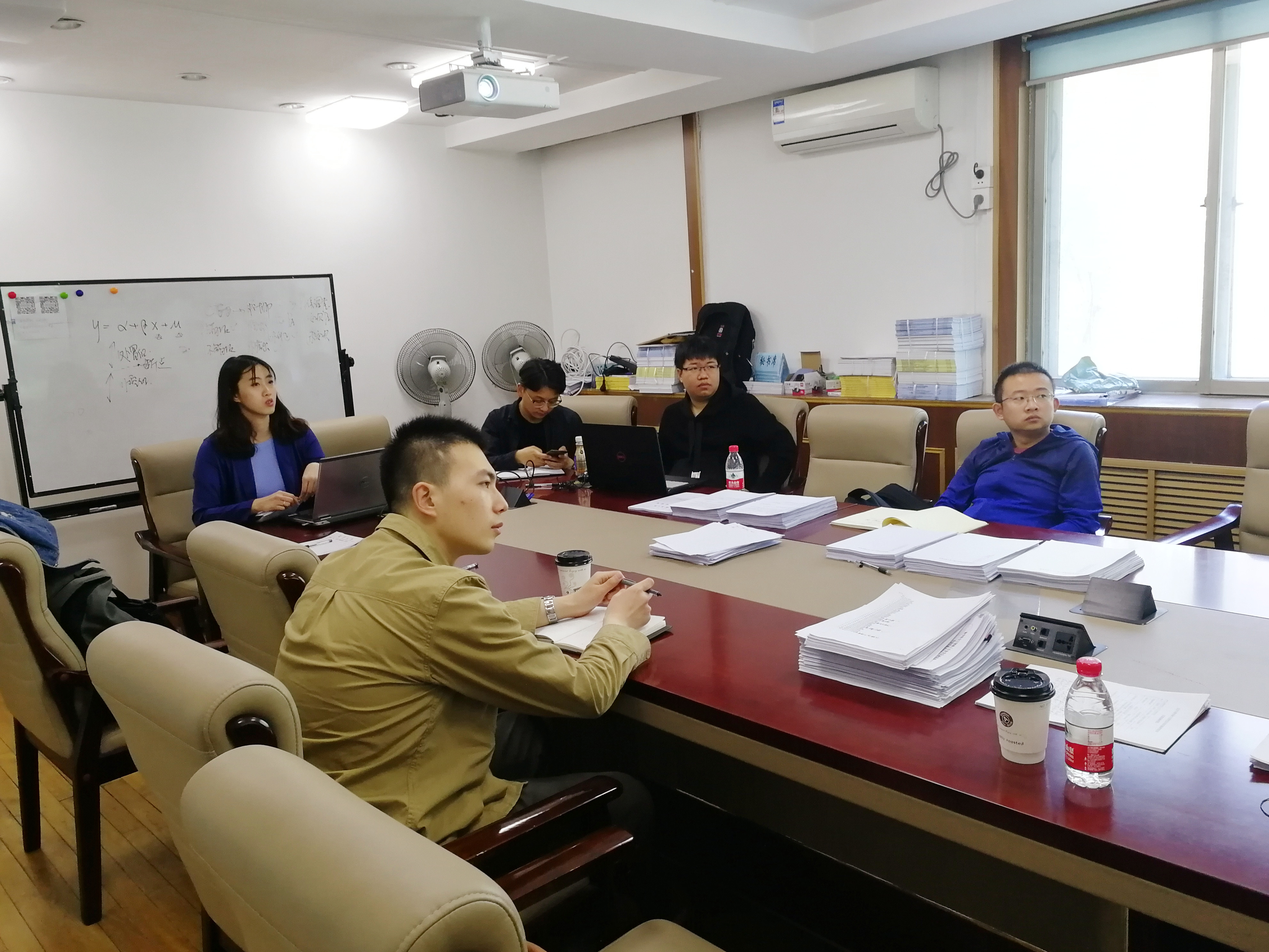bat365中国在线平台官方网站博士生沙龙2019-04(总第4期)简报图片.jpg bat365中国在线平台官方网站博士生沙龙2019-04(总第4期)简报图片.jpg