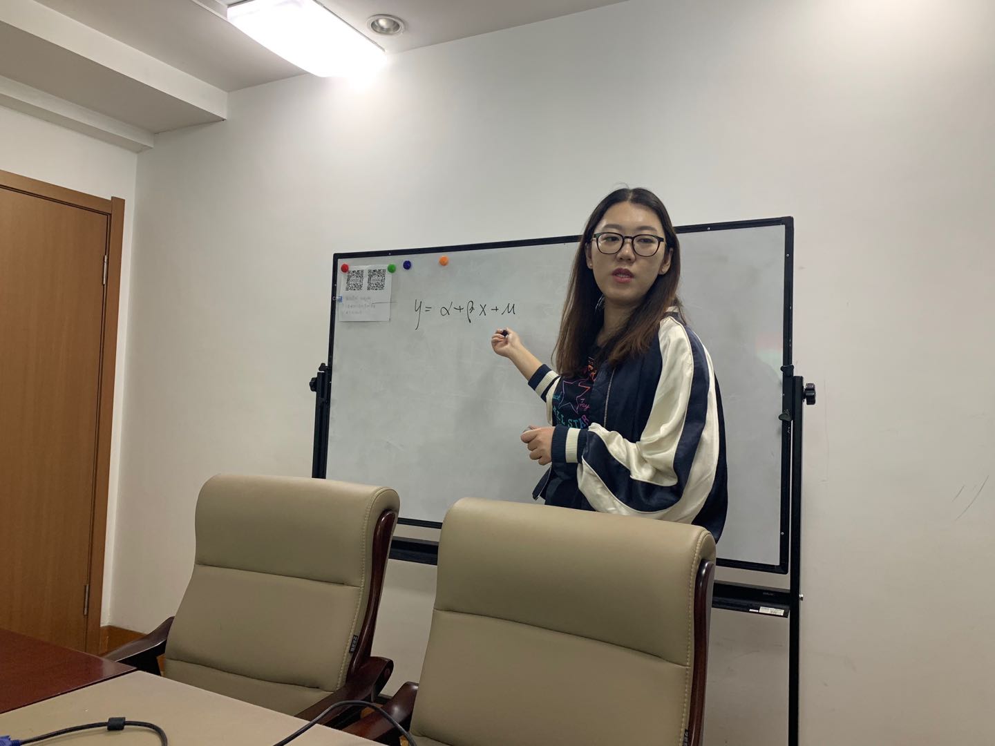 bat365中国在线平台官方网站博士生沙龙2019-06(总第6期)简报图片.jpg bat365中国在线平台官方网站博士生沙龙2019-06(总第6期)简报图片.jpg