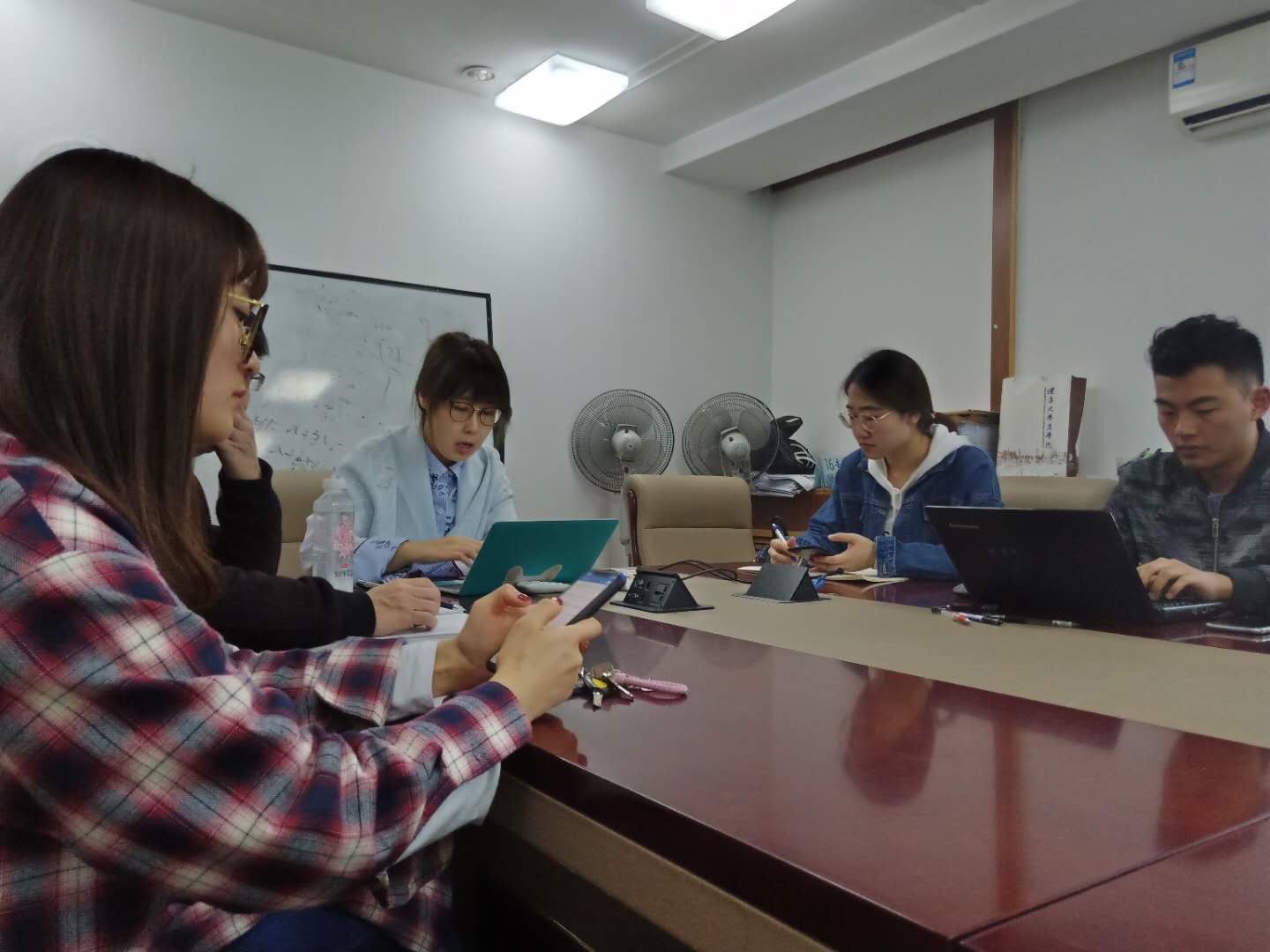 bat365中国在线平台官方网站博士生沙龙2019-03(总第3期)简报图片.jpg bat365中国在线平台官方网站博士生沙龙2019-03(总第3期)简报图片.jpg
